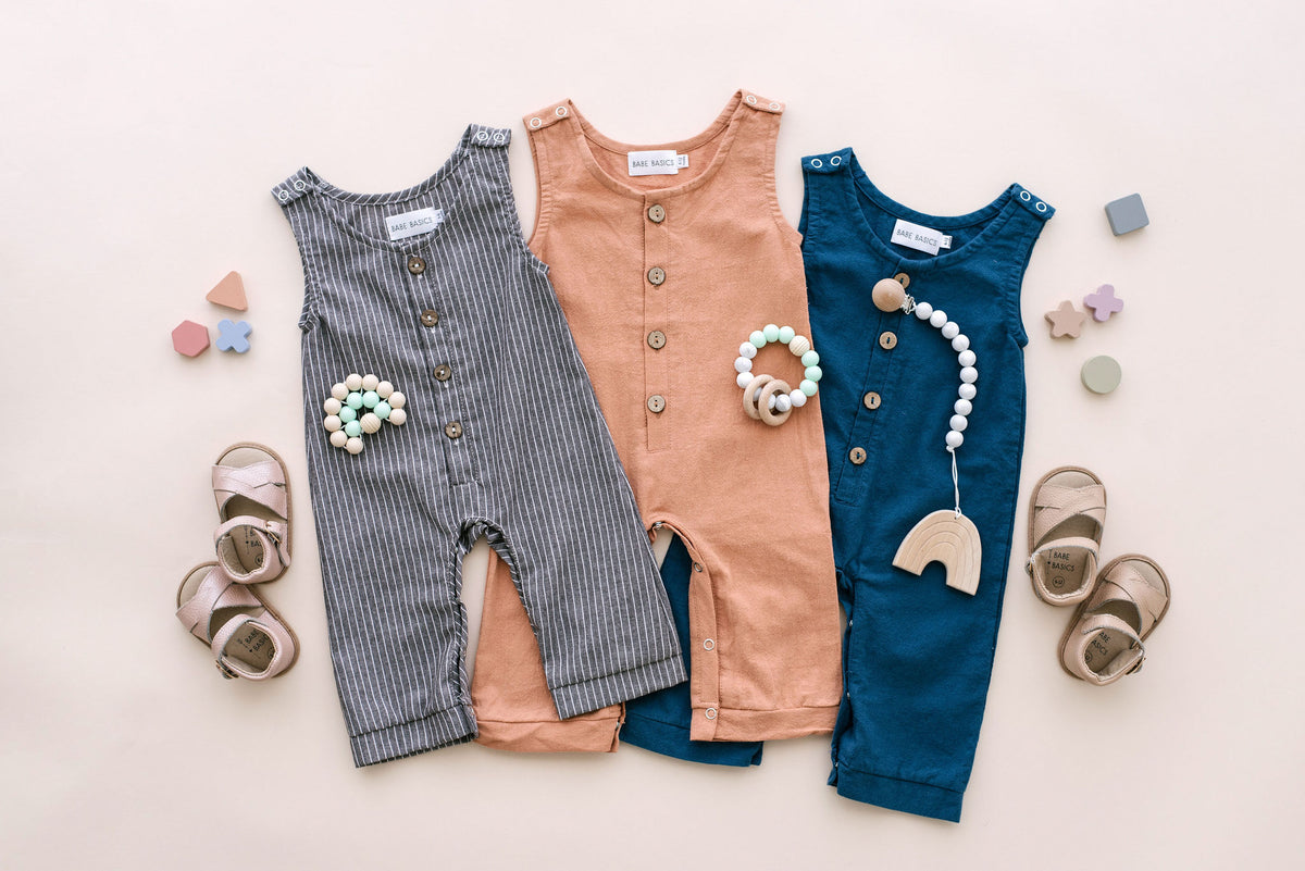 Rompers vs Onesies vs Bodysuits What's a Baby Romper? Babe Basics