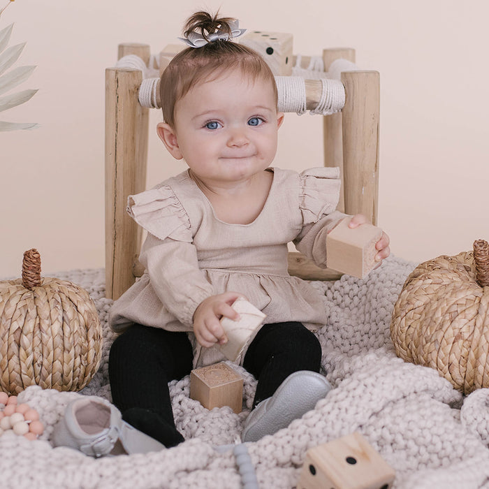 3 Reasons to Love Neutral Baby Clothes